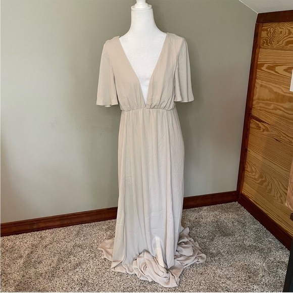 Show Me Your Mumu Faye Flutter Maxi Dress in Show Me The Ring Crisp Medium NWT - Picture 3 of 15